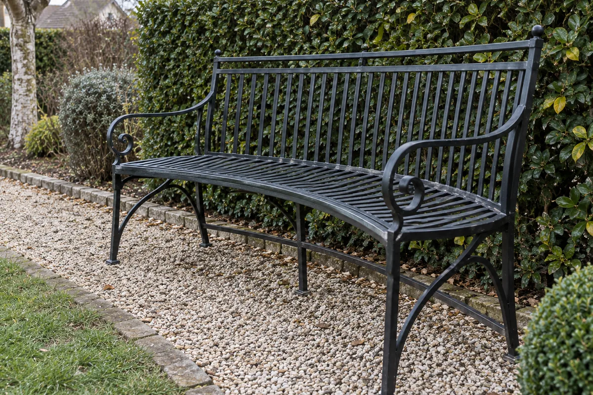 Banc cintré en fer forgé sur mesure
