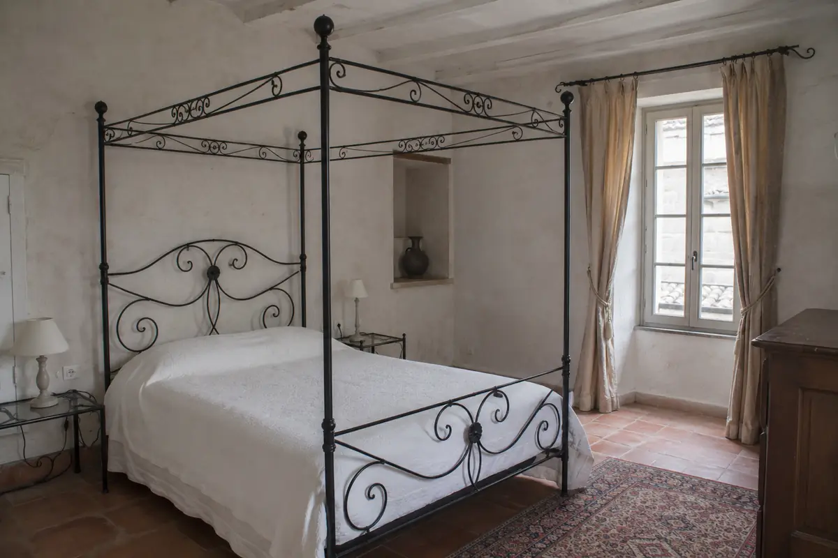Ciel de lit en fer forgé sur mesure