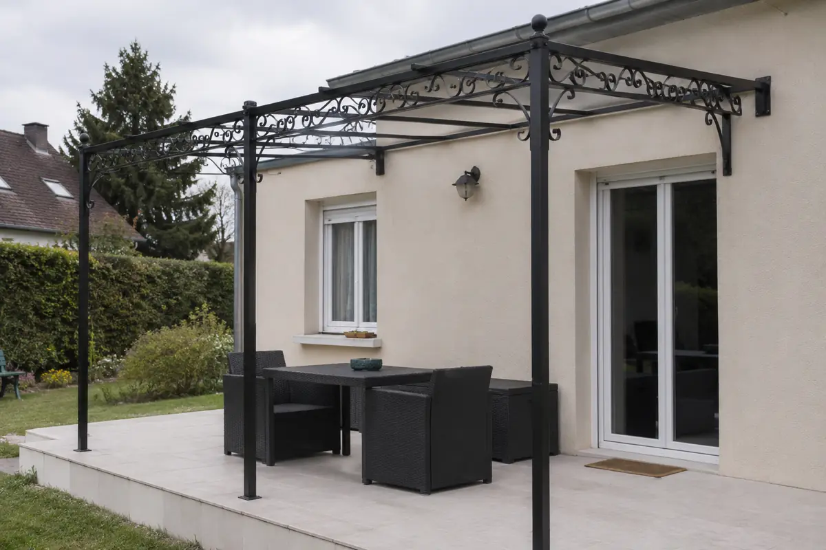 Pergola adossée en fer forgé sur mesure